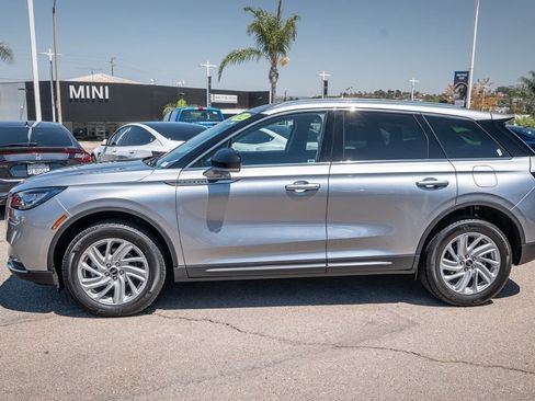 Used 2022 Lincoln Corsair Standard image 9