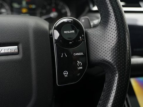 Used 2020 Land Rover Range Rover Velar S image 47