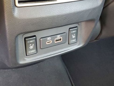 Used 2022 Nissan Maxima SR image 10