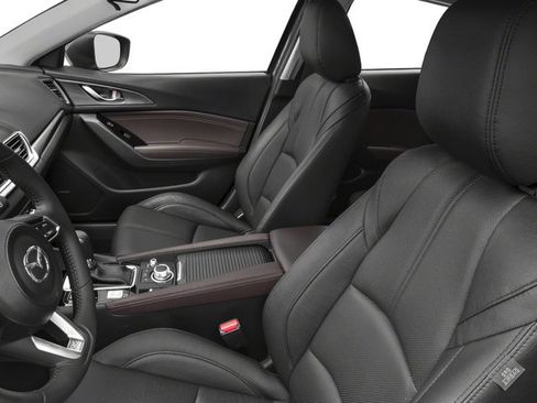 Used 2017 MAZDA MAZDA3 Grand Touring FWD image 12
