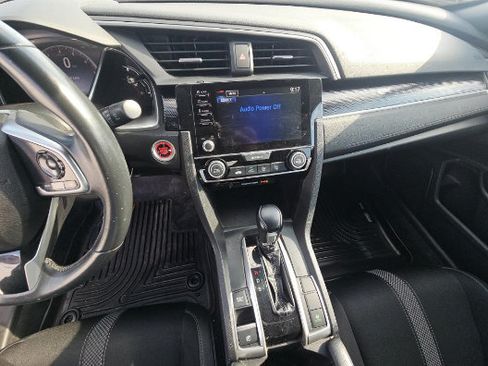 Used 2020 Honda Civic Sport image 12