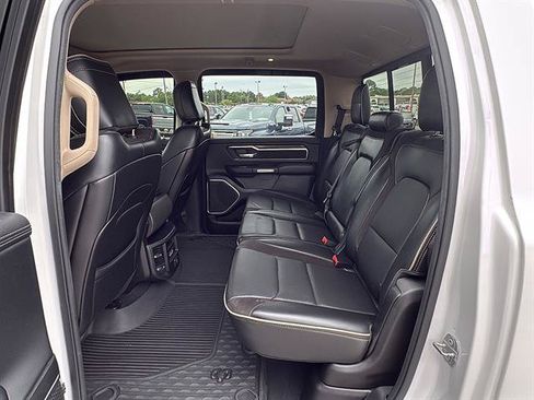 Used 2019 RAM 1500 Laramie AWD/4WD image 19