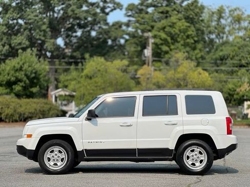 Used 2015 Jeep Patriot Sport w/ Power Value Group FWD image 8