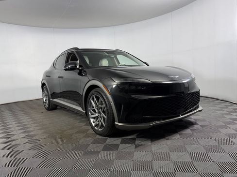 Used 2023 Genesis GV60 Advanced AWD/4WD image 5