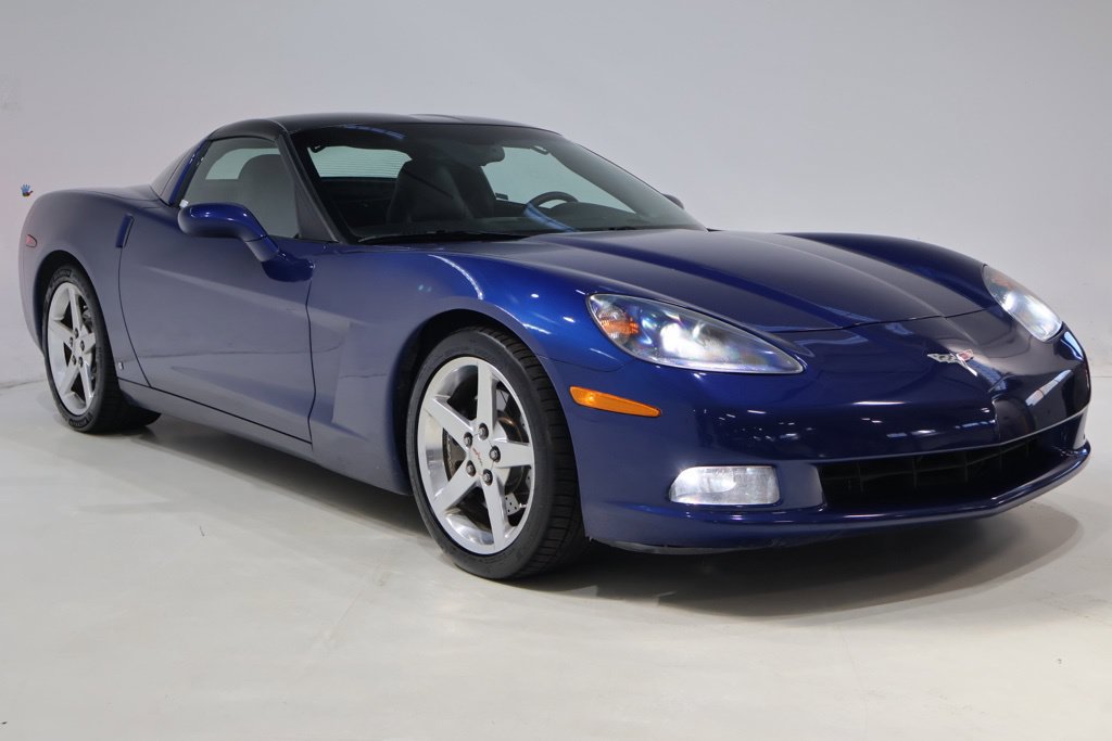 Used 2006 Chevrolet Corvette Coupe w/ Preferred Equipment Group RWD image 1