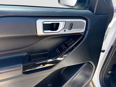 Used 2022 Ford Explorer ST-Line RWD image 18