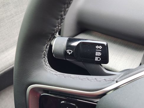 Used 2025 Volvo EX30 Ultra image 34