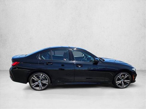 Used 2023 BMW 330i Sedan w/ Premium Package RWD image 4