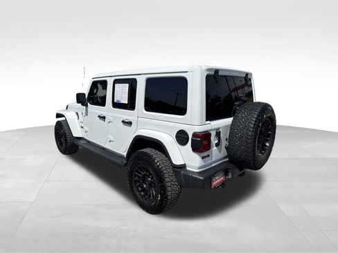 Used 2022 Jeep Wrangler Unlimited Sahara w/ LED Lighting Group AWD/4WD image 6