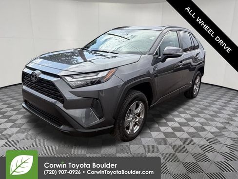 Used 2025 Toyota RAV4 XLE AWD/4WD image 4