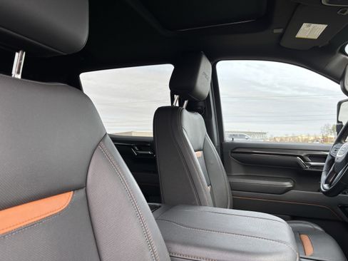 Used 2024 GMC Sierra 1500 AT4 w/ Technology Package image 35