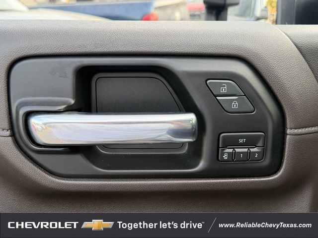 Used 2020 GMC Sierra 2500 Denali w/ Denali Ultimate Package AWD/4WD image 32