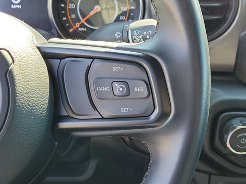 Used 2022 Jeep Wrangler Willys image 23