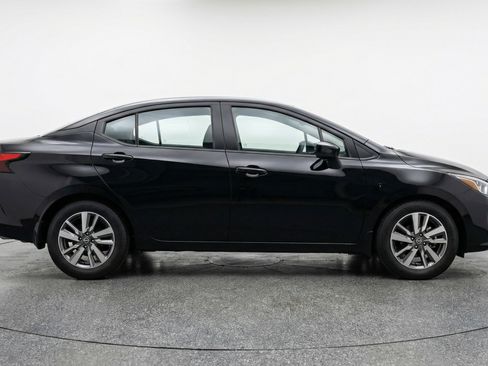 Used 2025 Nissan Versa SV FWD image 11