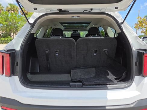 Used 2025 Kia Sorento S w/ Panoramic Sunroof Package FWD image 21