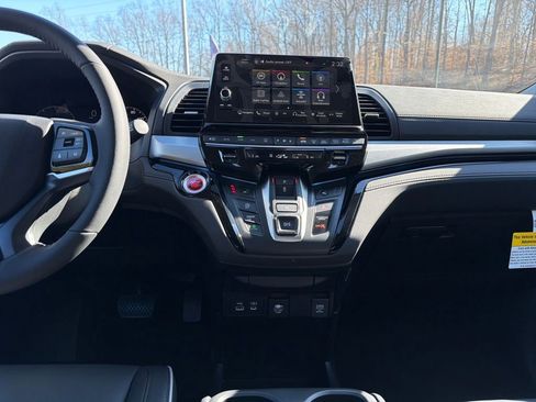 New 2026 Honda Odyssey Touring image 20