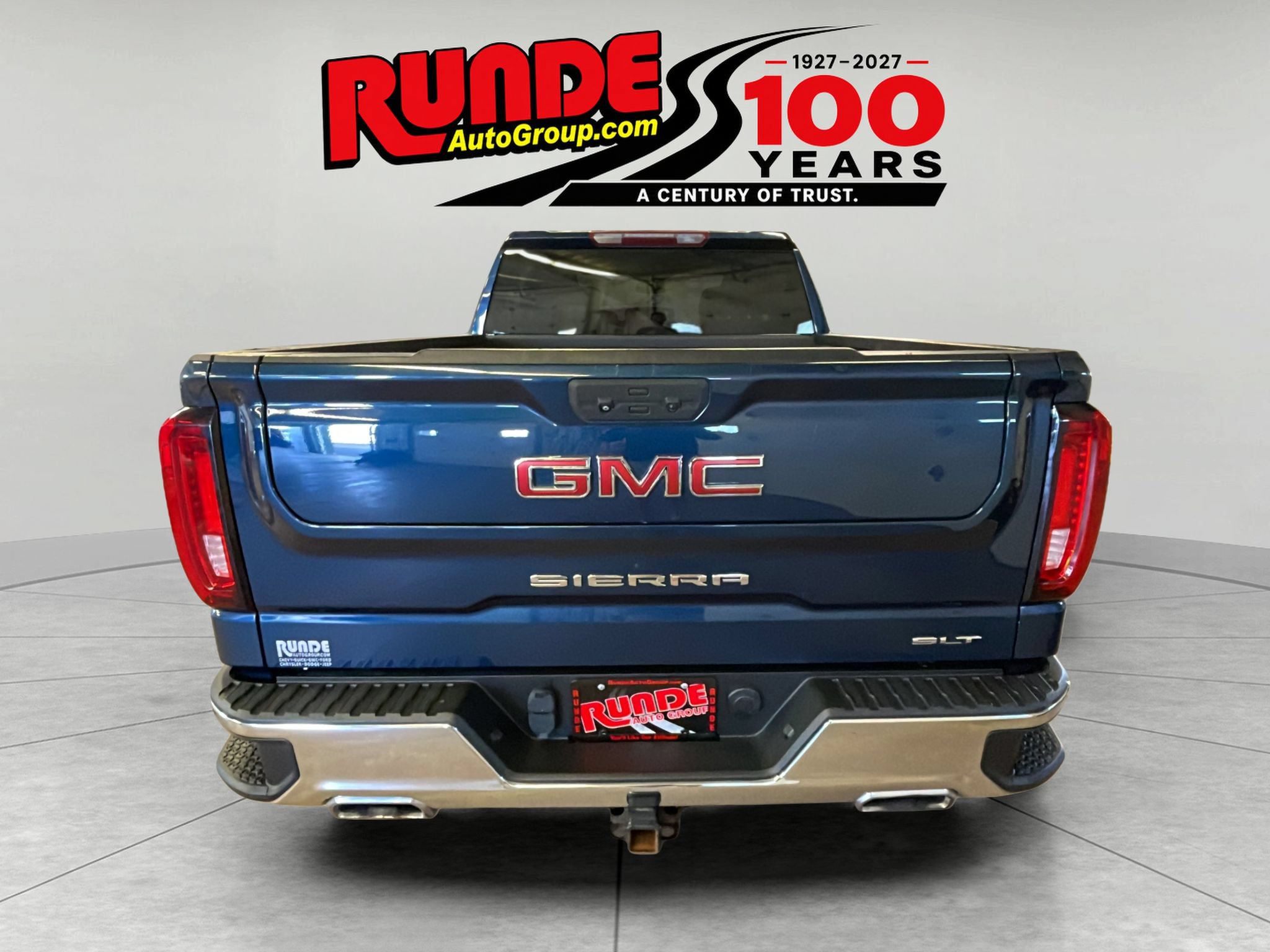 Used 2022 GMC Sierra 1500 SLT w/ SLT Premium Package AWD/4WD image 4