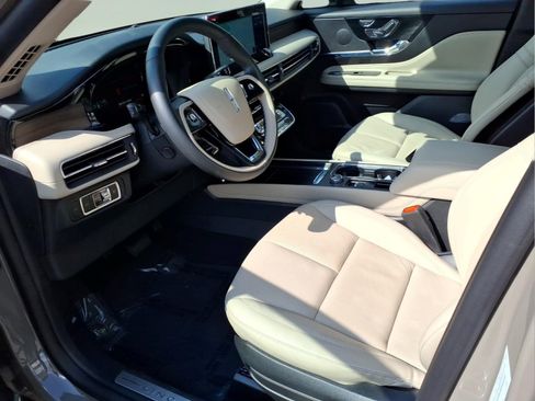 Certified 2026 Lincoln Corsair Reserve w/ Jet Appearance Package AWD/4WD image 15