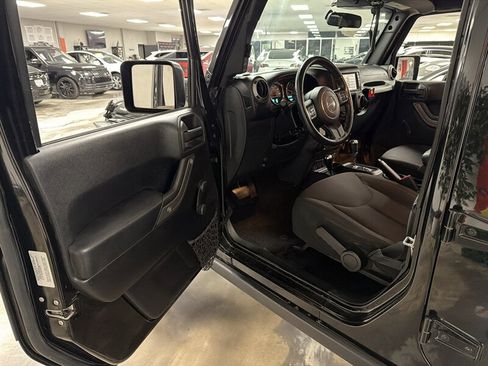 Used 2016 Jeep Wrangler Unlimited Sport AWD/4WD image 26