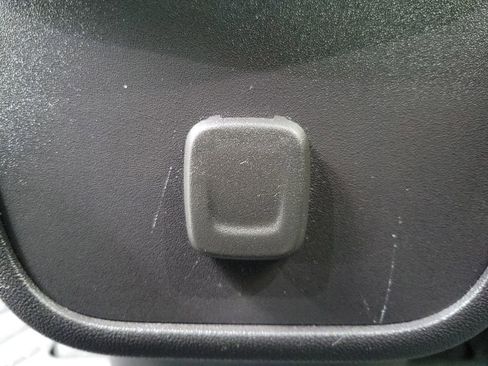 Used 2018 Chevrolet Equinox LT image 15