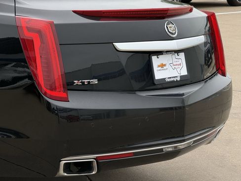 Used 2013 Cadillac XTS Luxury FWD image 6