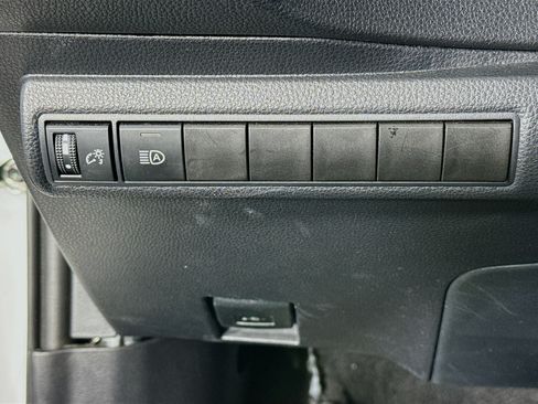 Certified 2025 Toyota Corolla SE FWD image 10