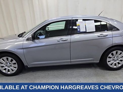 Used 2014 Chrysler 200 LX image 7
