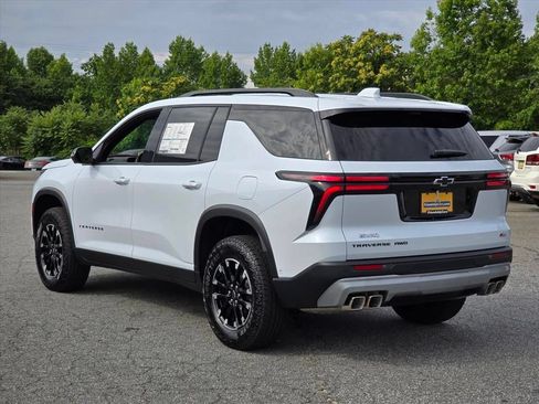 New 2026 Chevrolet Traverse Z71 w/ Enhanced Driving Package AWD/4WD image 19