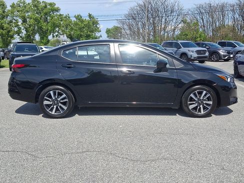 Used 2024 Nissan Versa SV FWD image 7