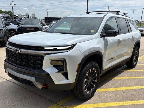 New 2026 Chevrolet Traverse Z71 w/ Enhanced Driving Package AWD/4WD image 11
