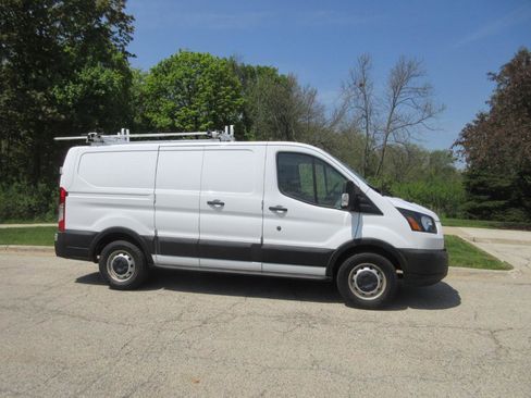 Used 2019 Ford Transit 150 130 Low Roof RWD image 4