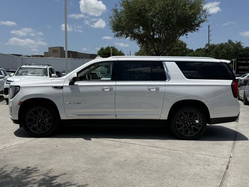 Used 2023 GMC Yukon XL Denali w/ Max Trailering Package AWD/4WD image 8