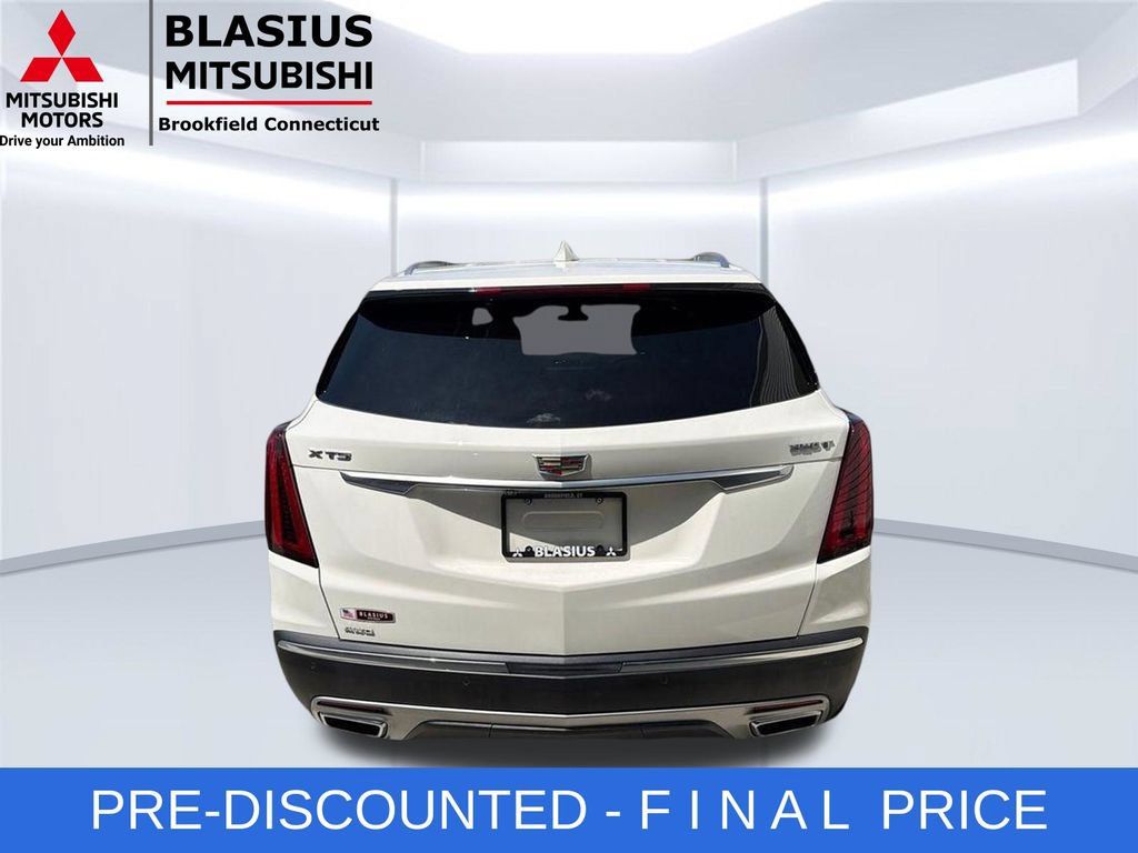 Used 2025 Cadillac XT5 Premium Luxury AWD/4WD image 7
