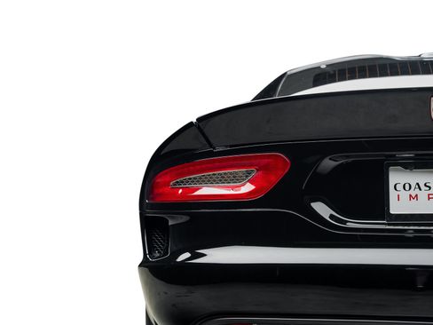 Used 2013 SRT Viper GTS w/ GTS Laguna Interior Pkg RWD image 13