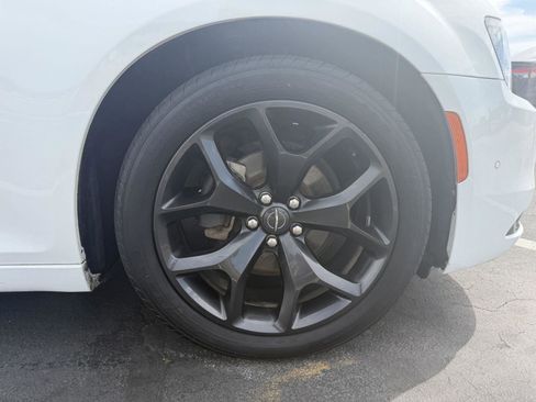 Used 2021 Chrysler 300 S RWD image 9