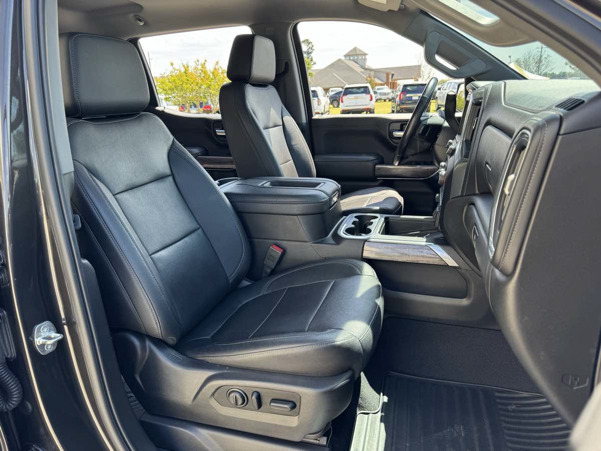 Used 2021 Chevrolet Silverado 1500 LTZ w/ LTZ Convenience Package II AWD/4WD image 13