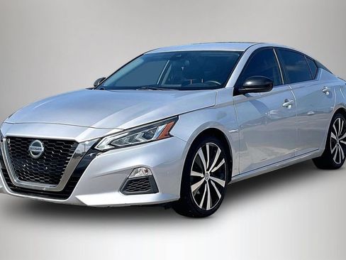 Used 2020 Nissan Altima 2.5 SR FWD image 2