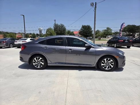 Used 2016 Honda Civic EX image 4