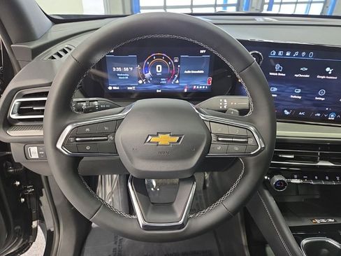 New 2026 Chevrolet Traverse LT image 12