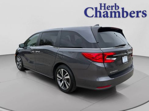 Used 2023 Honda Odyssey Touring image 3