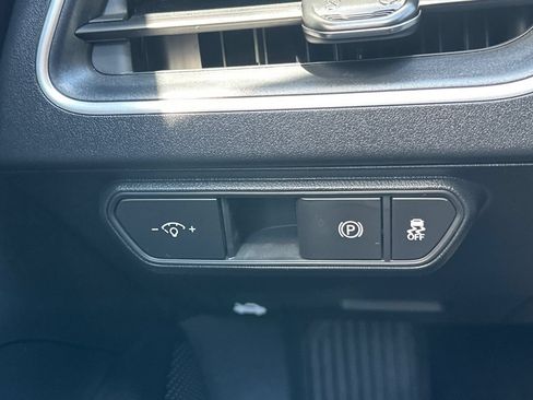 Used 2025 Kia K4 FWD image 28
