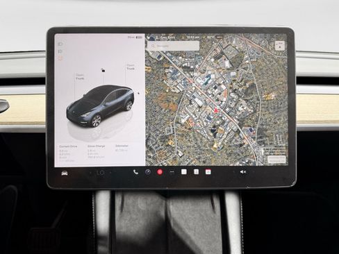 Used 2024 Tesla Model Y Long Range AWD/4WD image 8