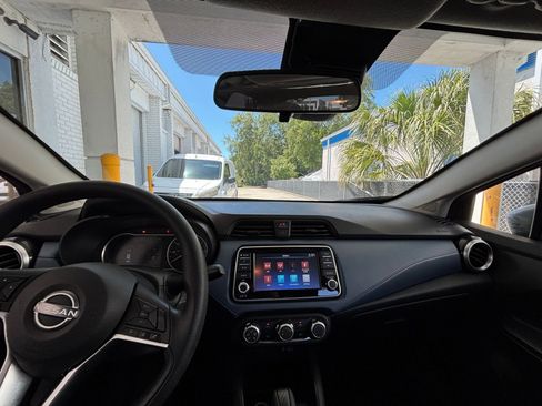 Used 2025 Nissan Versa SV FWD image 33