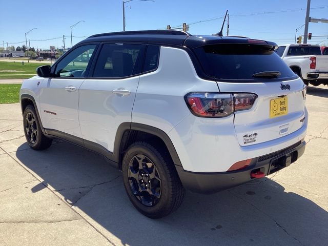 Used 2024 Jeep Compass Trailhawk w/ Trailer Tow Group AWD/4WD image 3
