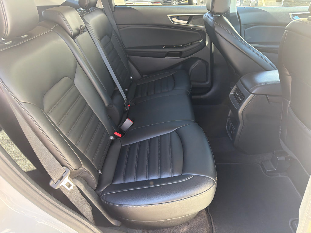 Used 2020 Ford Edge SEL w/ Convenience Package FWD image 15