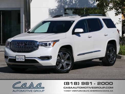 Used 2018 GMC Acadia Denali w/ Technology Package AWD/4WD image 1