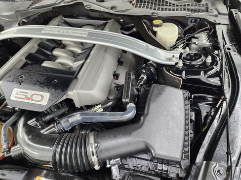 Used 2015 Ford Mustang GT Premium RWD image 19