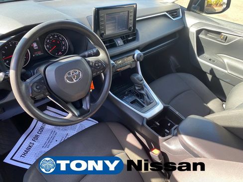 Used 2022 Toyota RAV4 LE FWD image 31