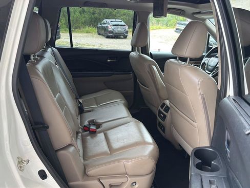 Used 2017 Honda Pilot Touring image 15