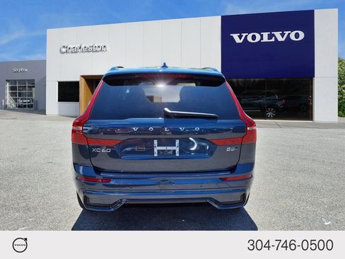 Certified 2023 Volvo XC60 B5 Plus AWD/4WD image 4